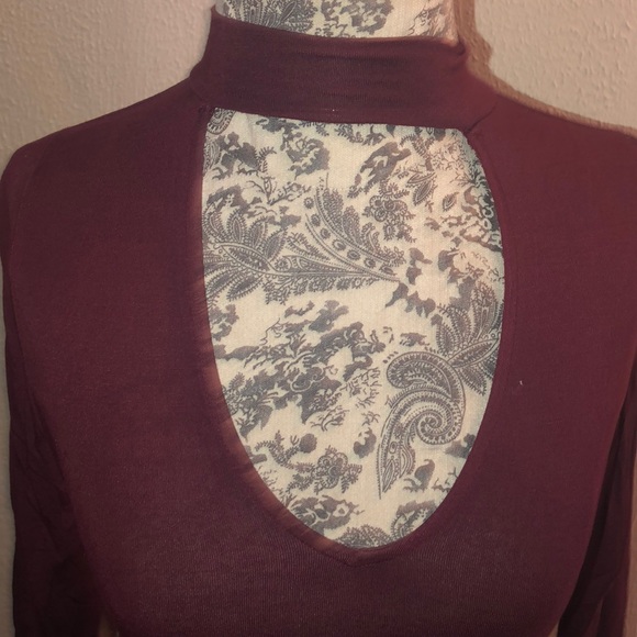 Express cut out choker fit and flare dress - Picture 4 of 4